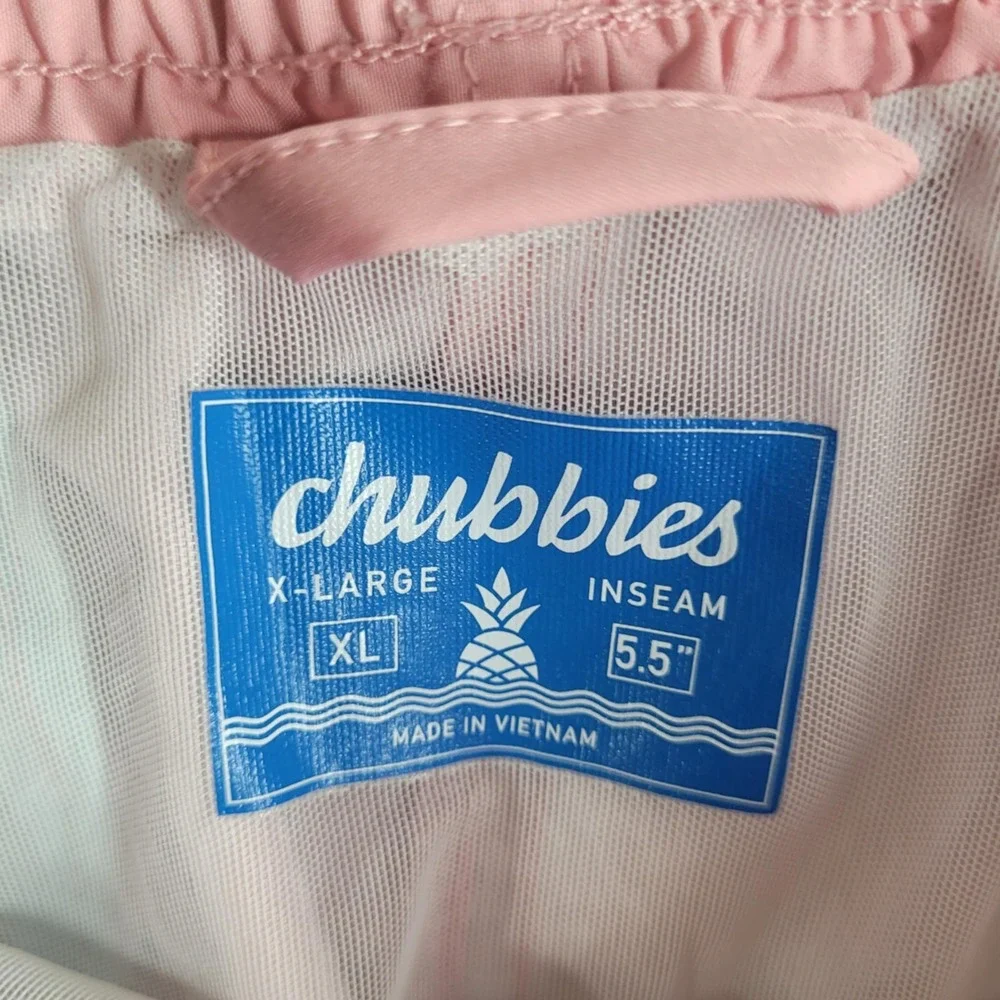 Chubbies On The Horizon Swim Trunks Men's XL Pink Blue 5.5